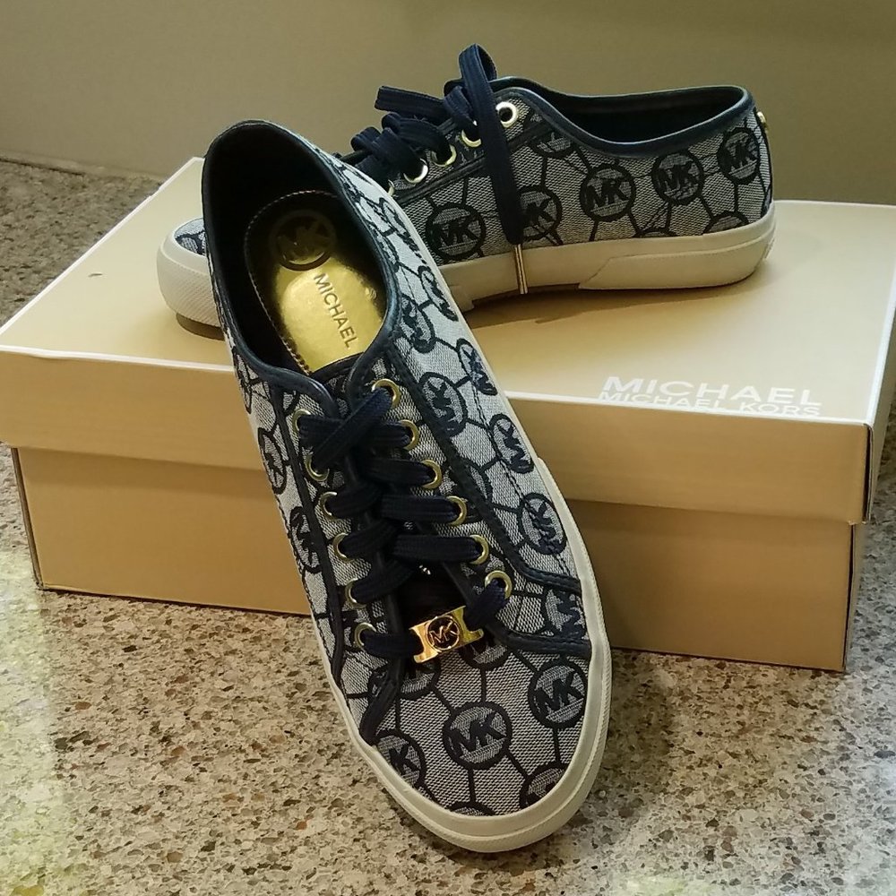 Ships Free! New In Box Michael Kors Sneakers